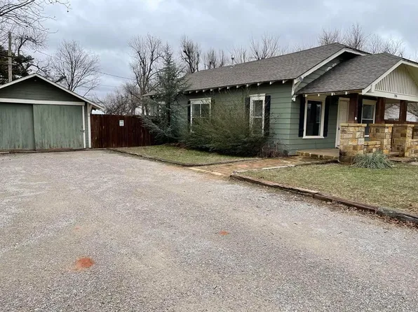 206 S Elm St, Crescent, OK 73028
