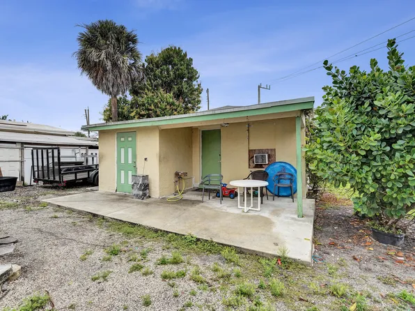 1412b NW 7th Street #b, Pompano Beach, FL 33069