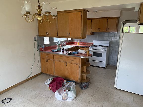 4th image of 5615 N Kimball Ave Unit 2