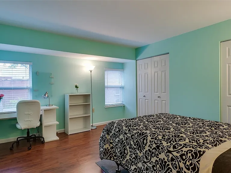 4367 Laclede Ave #E — Photo 11