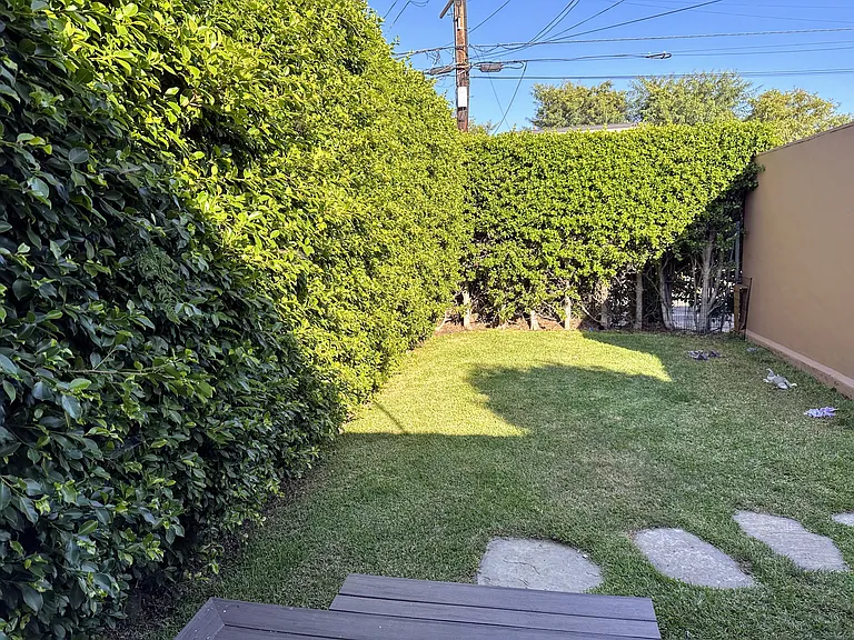 808 N Citrus Ave — Photo 9