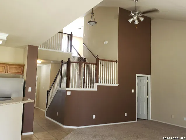 3 bed, 2.5 bath, 2331 sqft, $2,100 — Photo 3