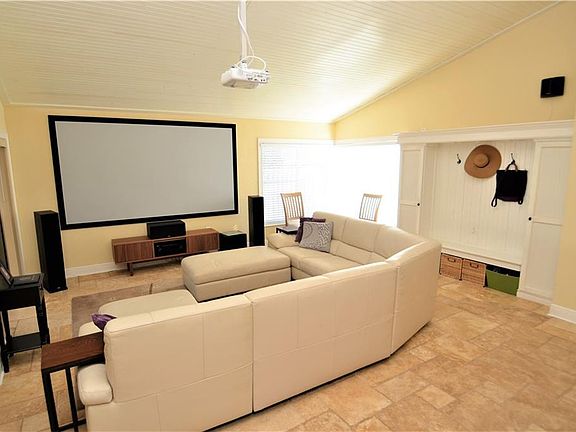 4th image of 119 Gulfwinds Dr E