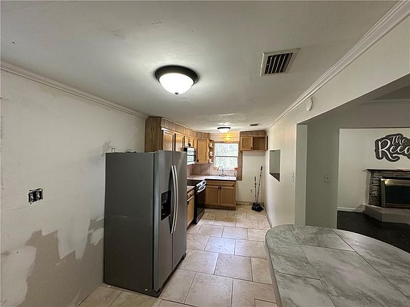 5th image of 4330-4330 Sam Lewis Rd #F