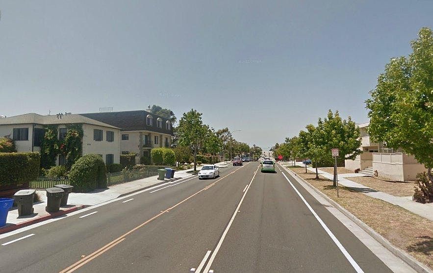 2nd image of 1034 Ocean Park Blvd