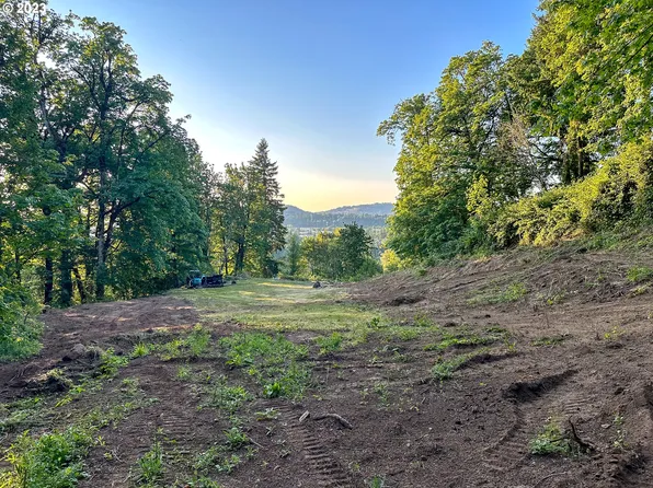 14747 S Burkstrom Rd, Oregon City, OR 97045