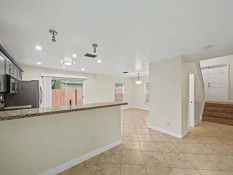 5789 Woodland Point Dr — Photo 23