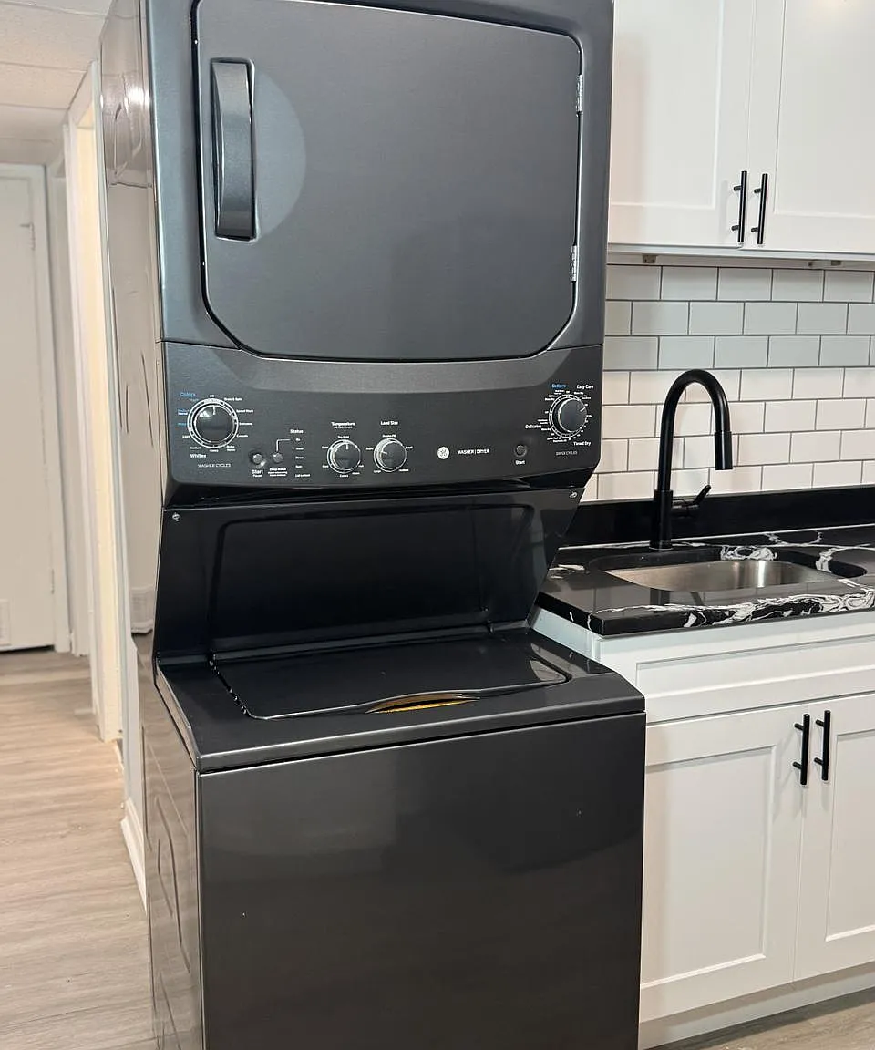 2 bed, 855 sqft, $1,375 — Photo 4