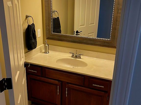 4th image of 3455 Brookfield Dr