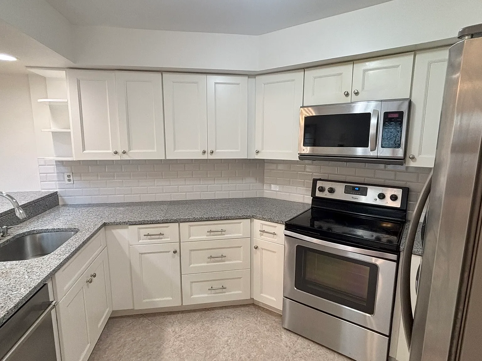 2 bed, 1330 sqft, $3,300 — Photo 2
