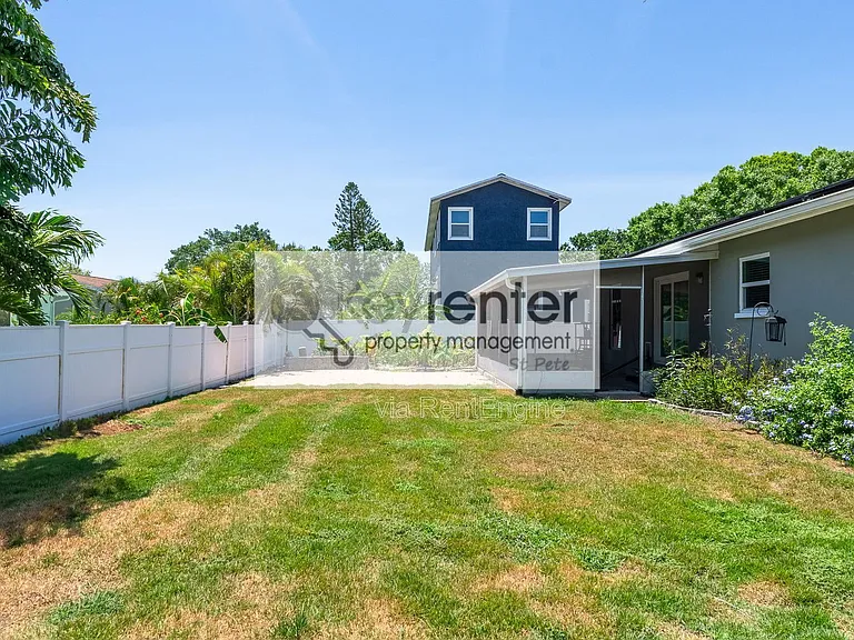 5923 19th St NE — Photo 23