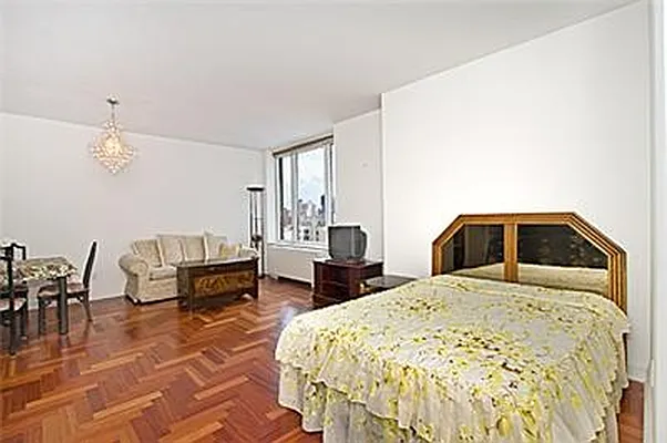 Rented by Nest Seekers International | media 22