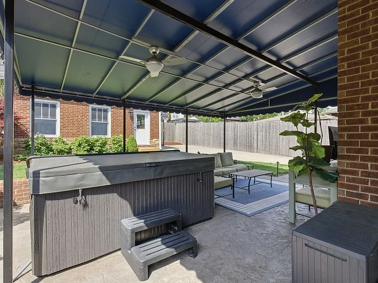 2500C W Linden Ave — Photo 37