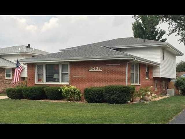1st image of 5432 W 128th Pl