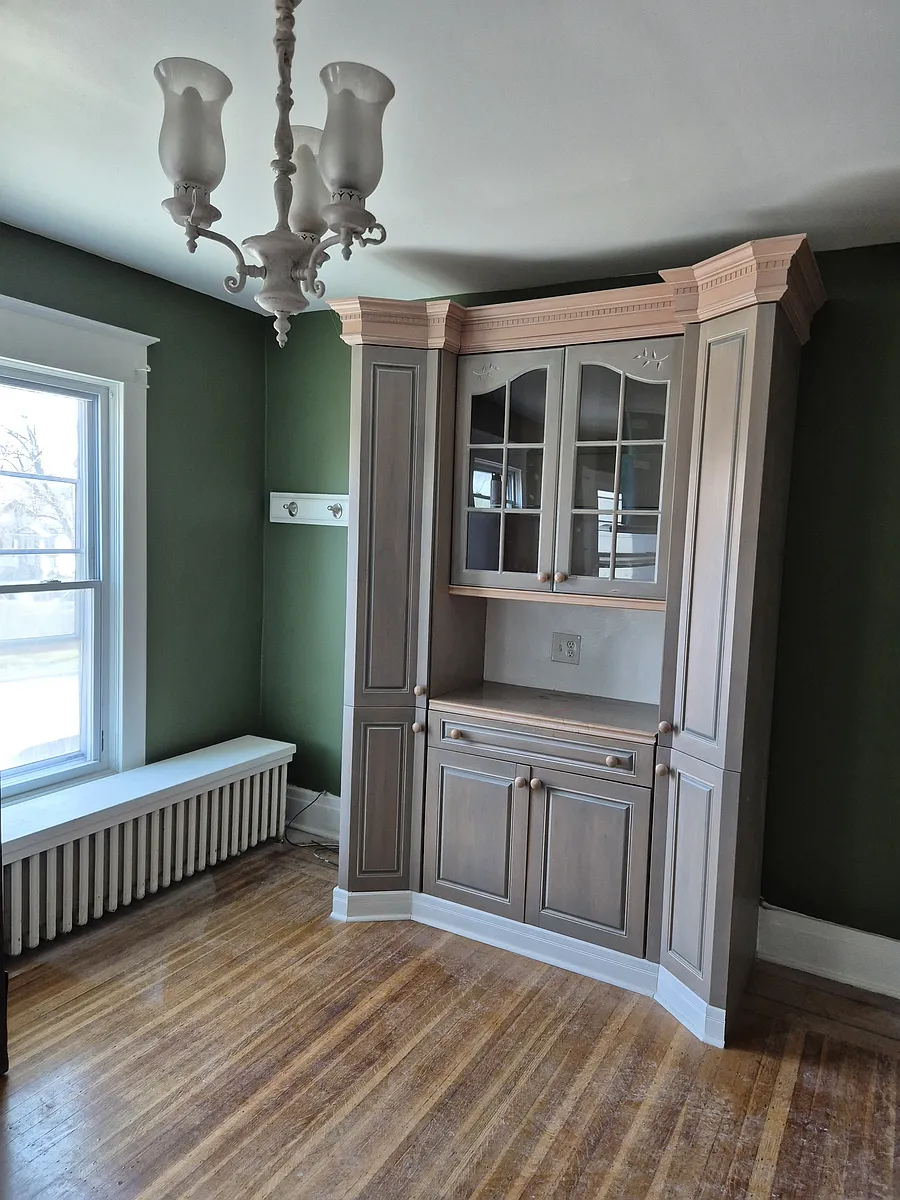 Building Photo - 392 Porter Ave #3F