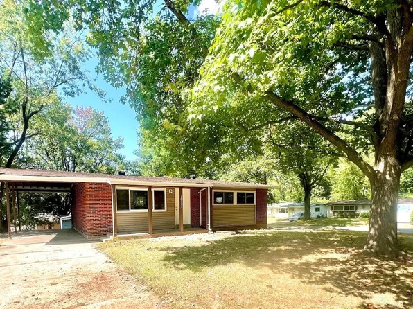 10329 Reba Dr, Saint Louis, MO 63136