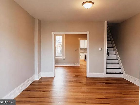 2nd image of 102 Yarnell St