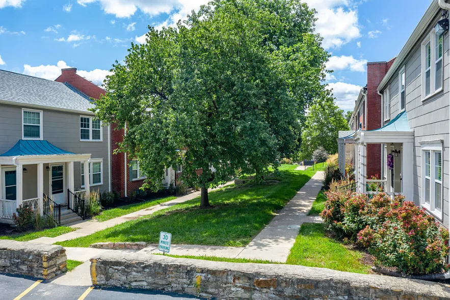 Warwick Court Townhomes