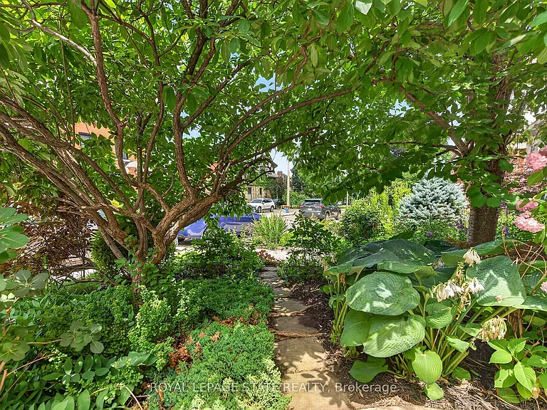 169 Emerald St S — Photo 3