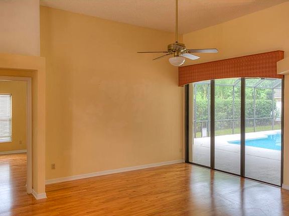 5th image of 7118 Wareham Dr