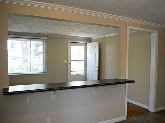 3rd image of 15 Grove Ave