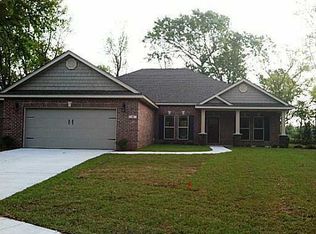 Canterbury Ln, Long Beach, MS 39560