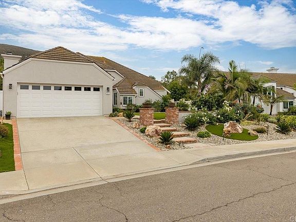 2nd image of 1217 Las Vistillas Ln
