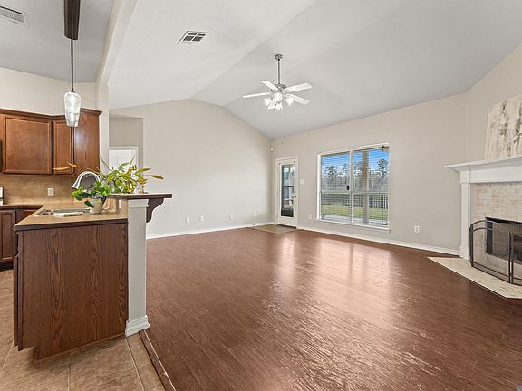 5th image of 11078 Iberia Dr