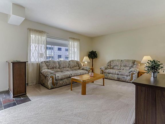 5th image of 4961 Beatrice Dr