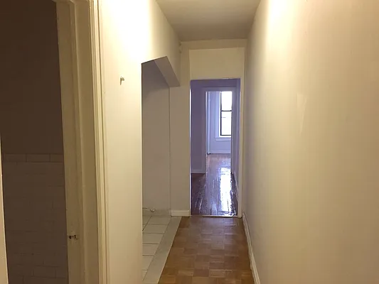 Rented by Realty Collective | media 11