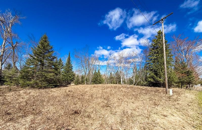 1st image of N Spruce Rd