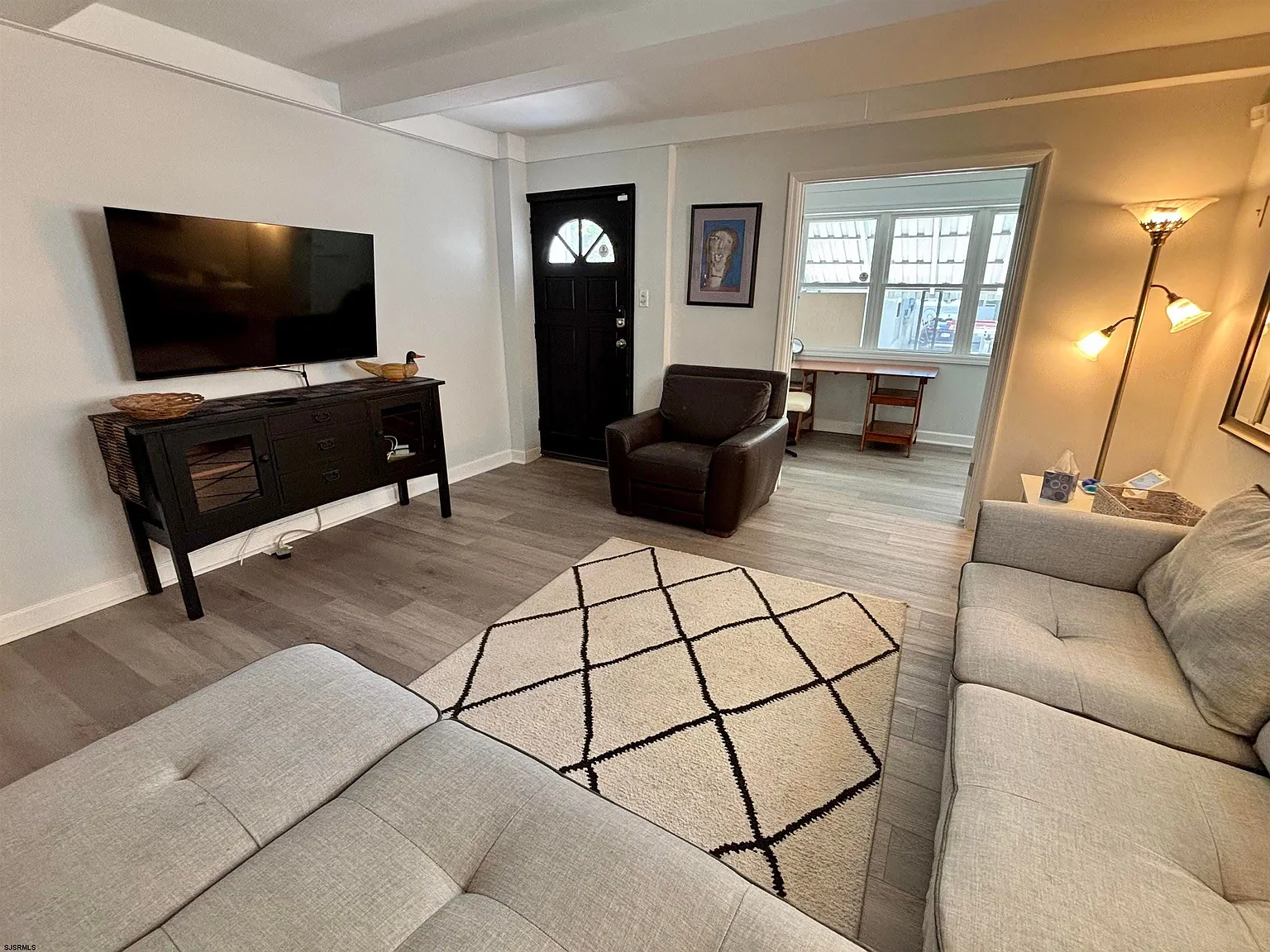 3 bed, 2.0 bath, $4,500 — Photo 4