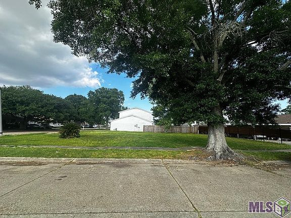 5th image of 21970 N Chipwood Dr