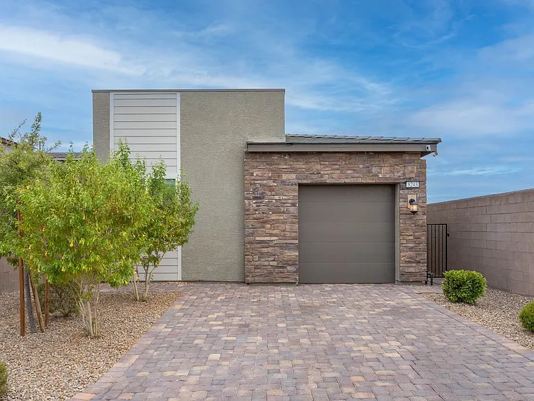 8243 Vino Merlot Ave — Photo 3