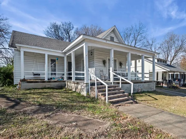301 N Maple St, Covington, TN 38019