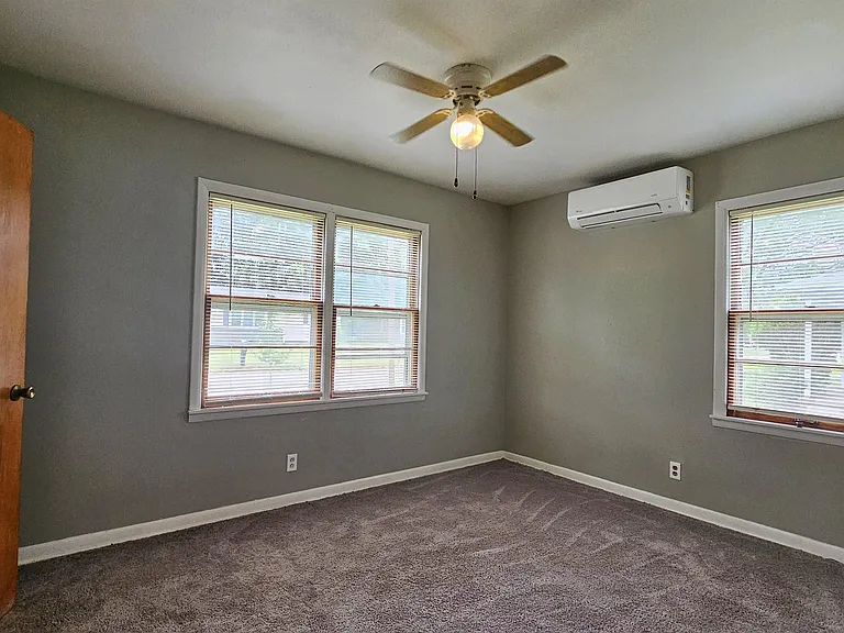 1609 Armstrong St NW — Photo 14