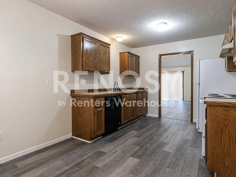1500 Galway Ct — Photo 9