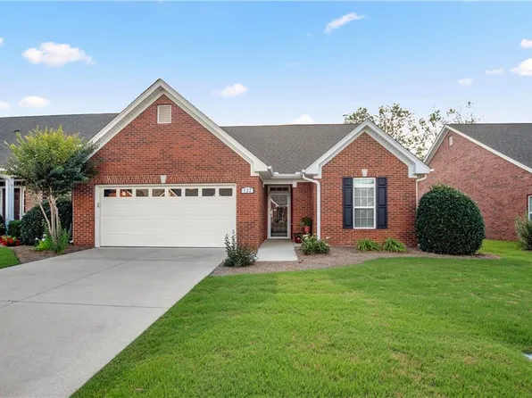 122 Regency Row SW, Calhoun, GA 30701