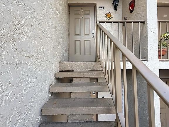 2nd image of 1040 NW 80th Ave APT 203