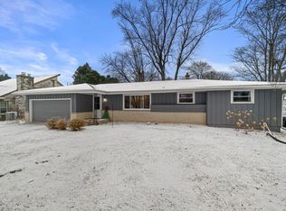 2519 N 114th St, Wauwatosa, WI 53226