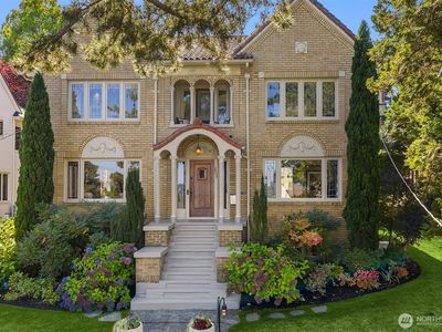 2055 E Crescent Drive, Seattle, WA, 98112