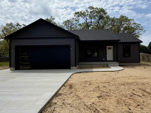 137 S Bock Rd, Muskegon, MI 49442