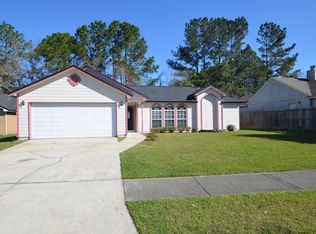 8939 Rose Hill Dr N, Jacksonville, FL 32221