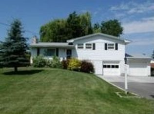 825 W Harmony Dr, Blackfoot, ID 83221