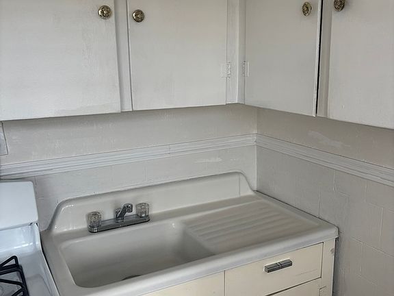 5th image of 3429 W 31st Ave APT 7