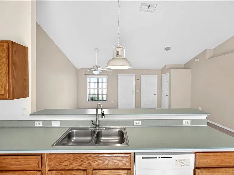25 Rainstone Ln #A — Photo 12