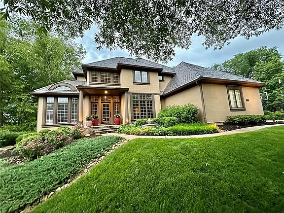 2nd image of 15144 Mohawk Cir