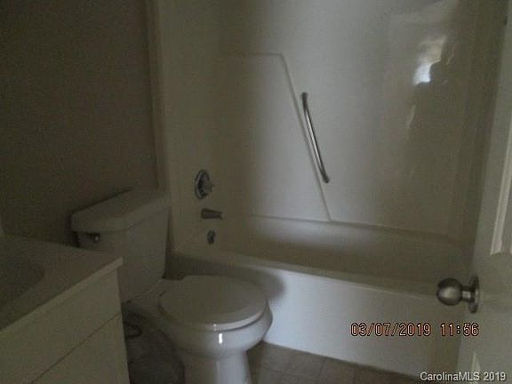 5th image of 920 Willowbrook Ave