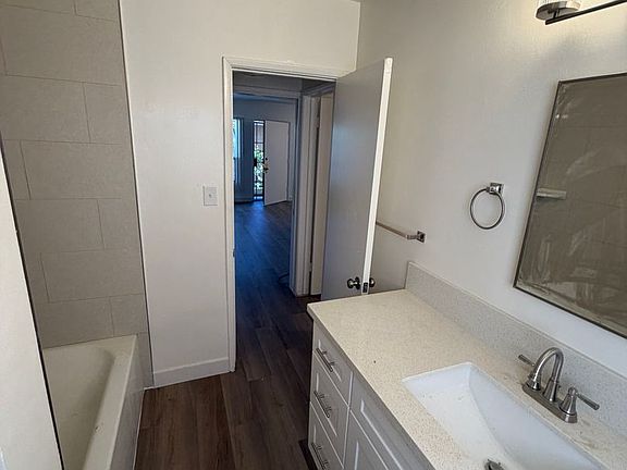 4th image of 4219 E 4th St APT 3