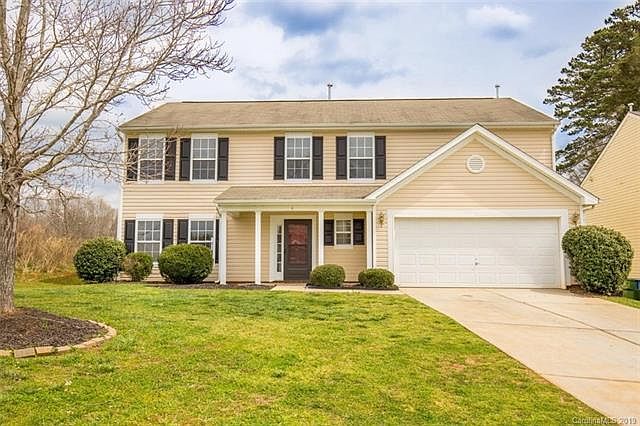 1st image of 132 Wood Hollow Ct